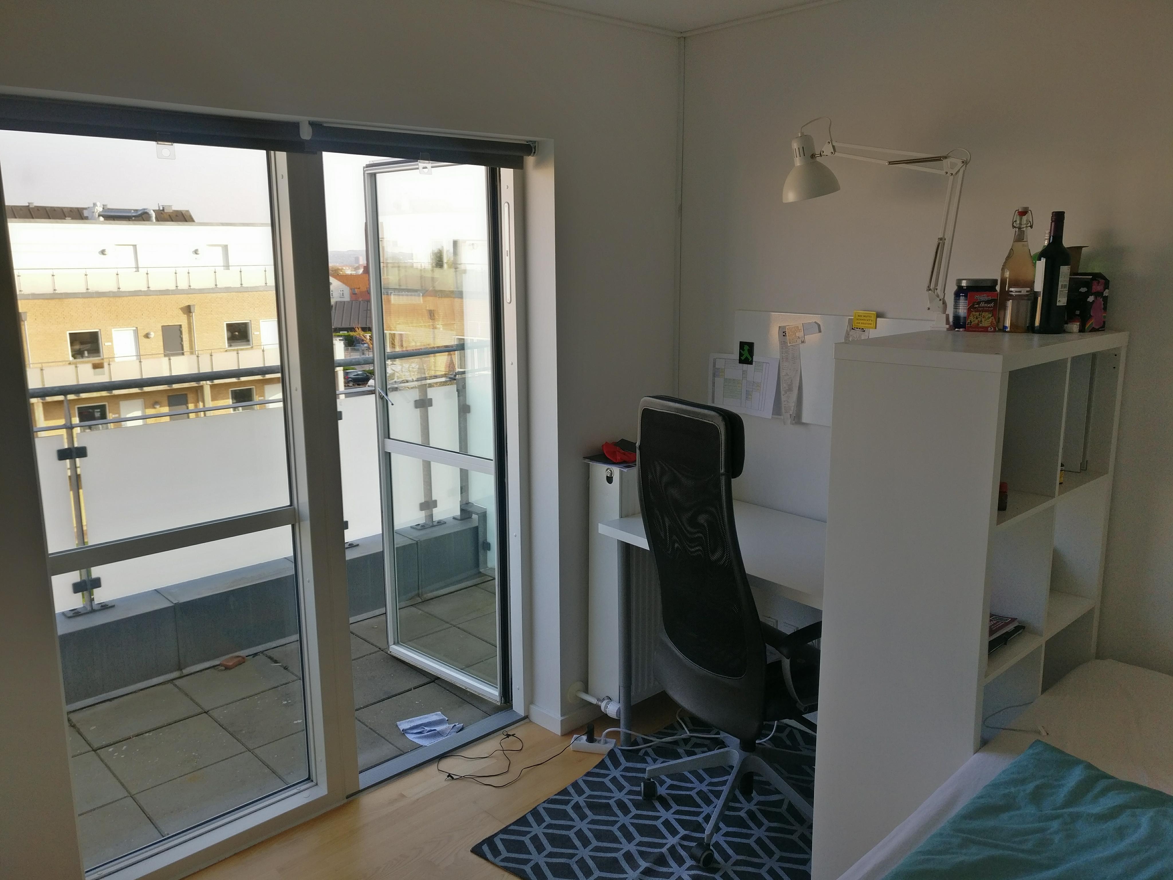 Værelse med stor altan i aarhus n